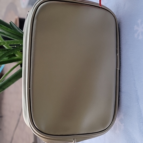 BOBBI BROWN COSMETIC CASE - Picture 4 of 8